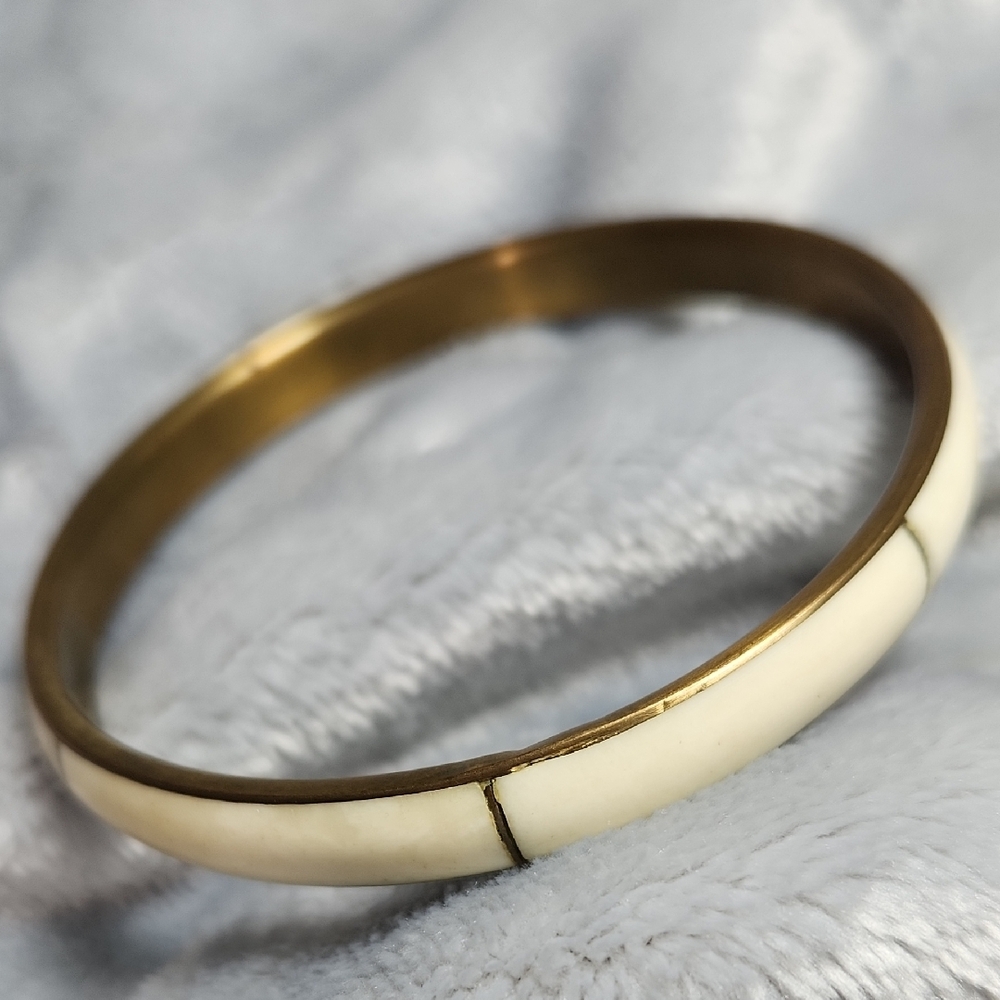 Elegant Gold and Cream Bangle Bracelet
